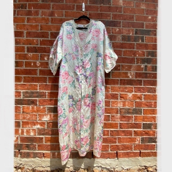 Vintage XL Floral Lace Satin Pin Up Pajama Robe - Picture 2 of 10